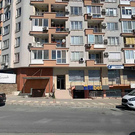Asinela с гараж Apartment *