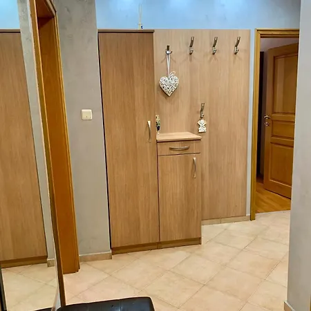 Asinela с гараж Apartman *