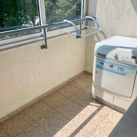 Apartman Asinela с гараж Burgasz