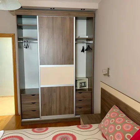 Asinela с гараж *