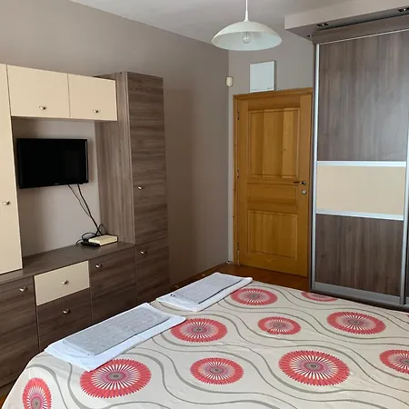 Asinela с гараж * Burgasz