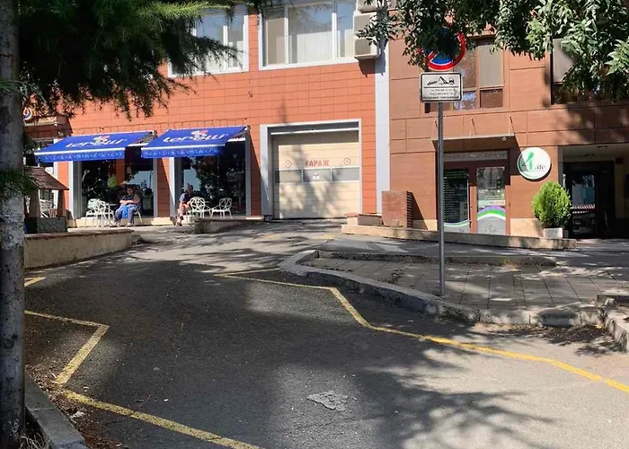 Asinela с гараж *