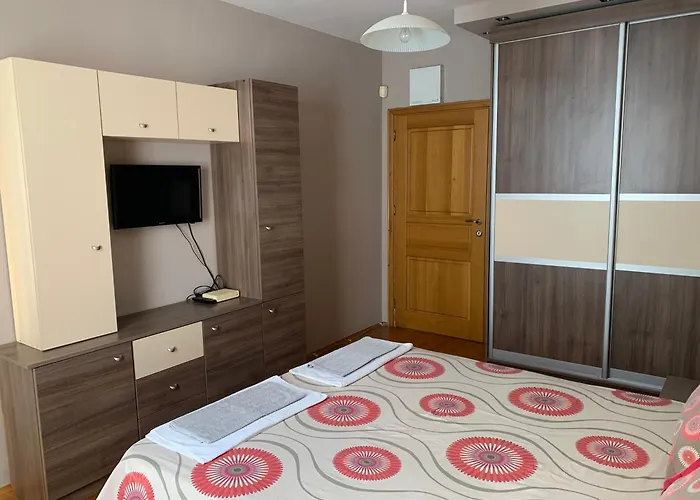 Asinela с гараж * 부르가스